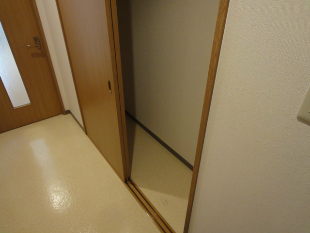 収納　同仕様・反転写真