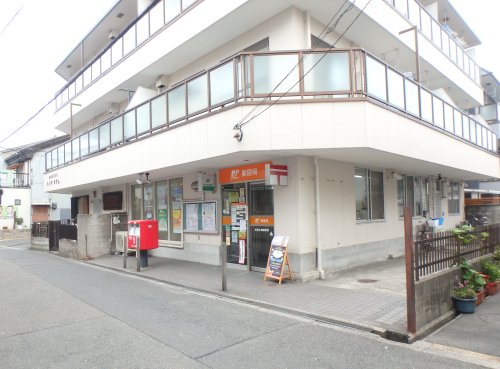 郵便局　生野小路郵便局（郵便局）まで104m