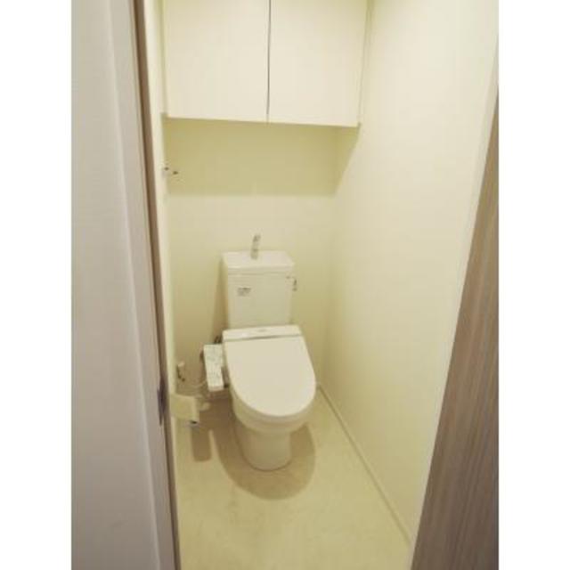 トイレ　※写真は同タイプ住戸です。