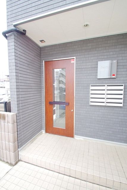 エントランス　★タウンハウジング稲田堤店までお問い合わせください★