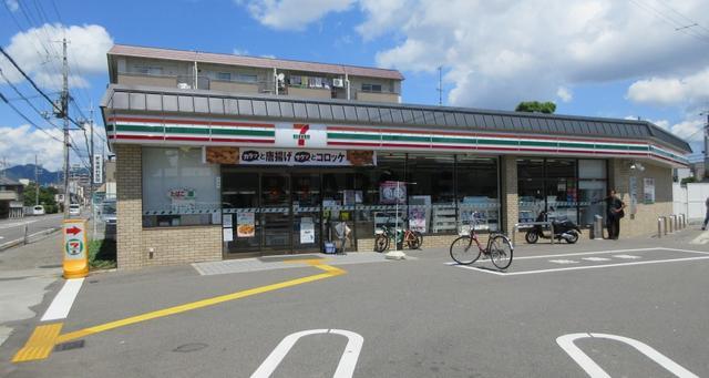 ロビー　セブンイレブン西京極…まで80m