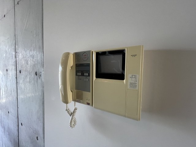 セキュリティ　モデル写真