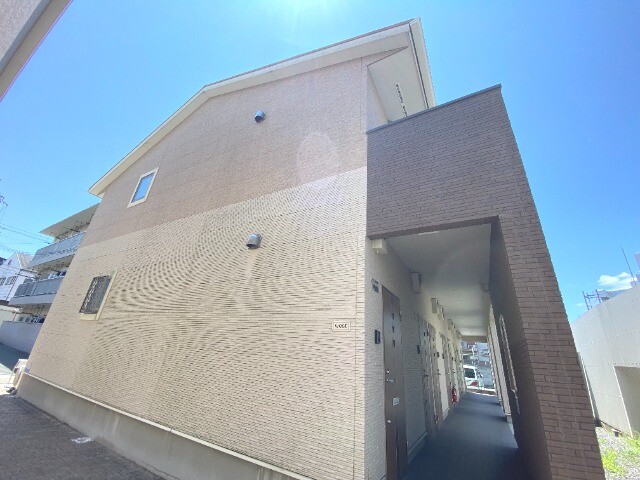 建物外観　アパートのご紹介です。