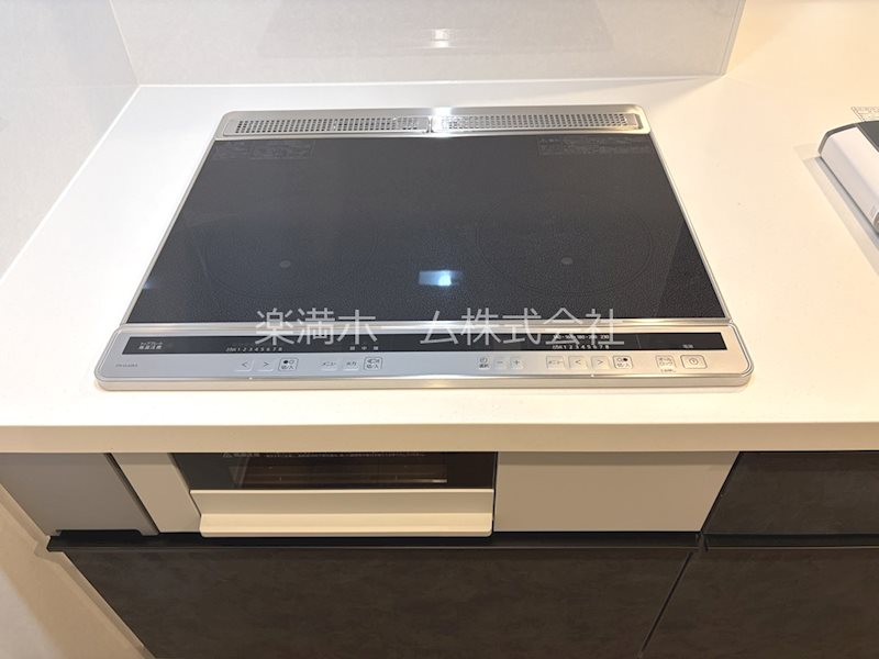 その他　3口IHクッキングヒーター♪