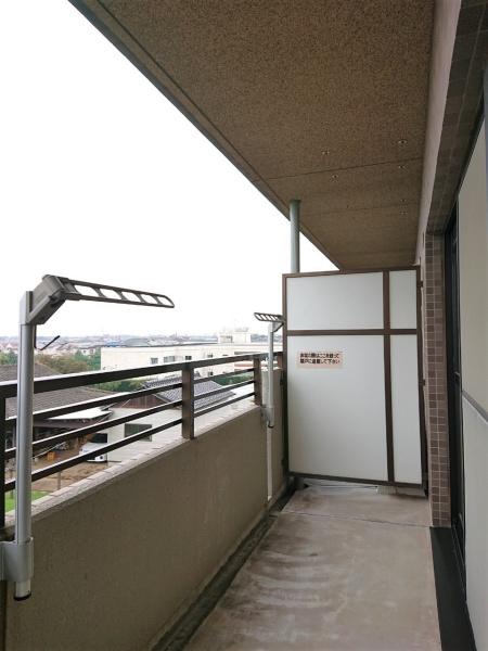 バルコニー　同物件、別室の写真です。