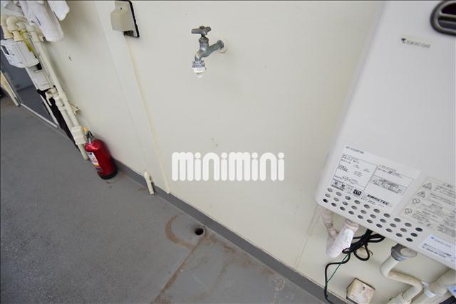 その他部屋・スペース　室外洗濯機置き場です。