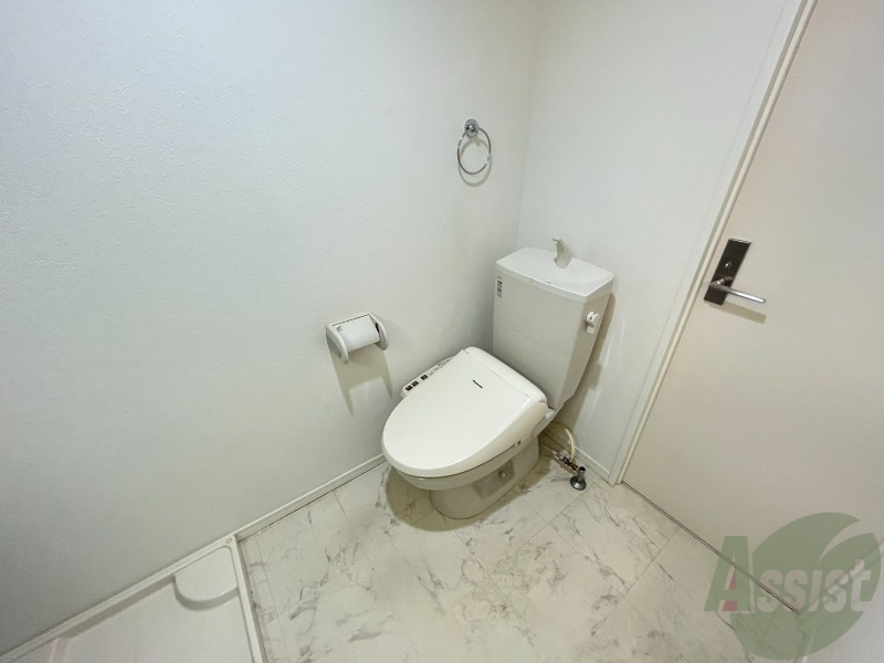 トイレ　トイレは清潔感があり安心して使用できそうです。