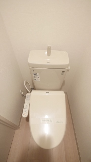 トイレ　※別号室参考写真