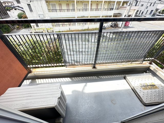 バルコニー　お洗濯にも便利なバルコニー付き