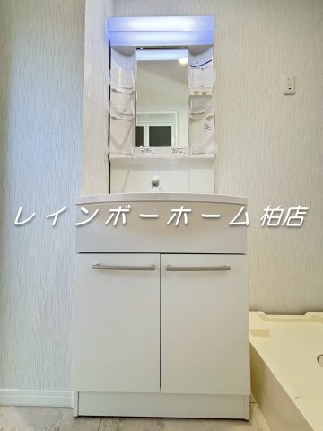 洗面設備　※別部屋参考写真。