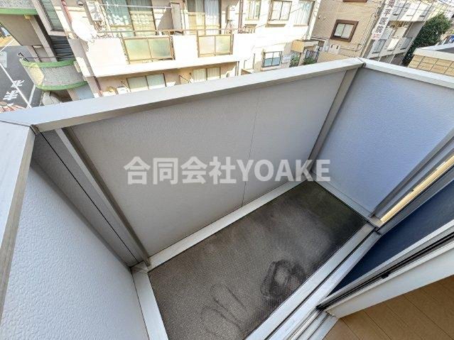 バルコニー　2階のお部屋の写真となります。現況優先。