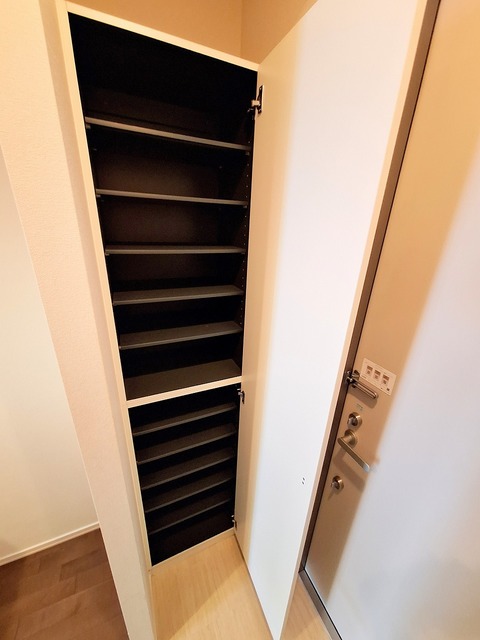 玄関　★シューズBOXです★