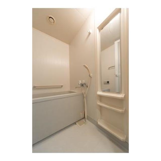 バス・シャワールーム　※写真は同タイプ住戸です。