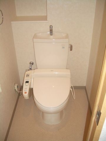 トイレ　★★もちろん温水洗浄便座機能付★★