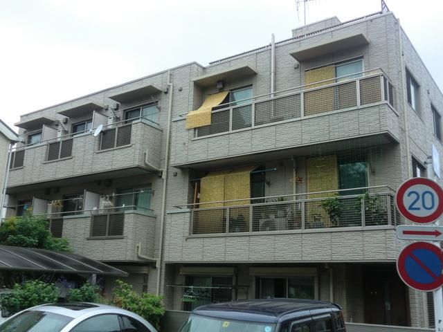 建物外観　★２００４年完成・千歳船橋駅徒歩５分で生活便利です★