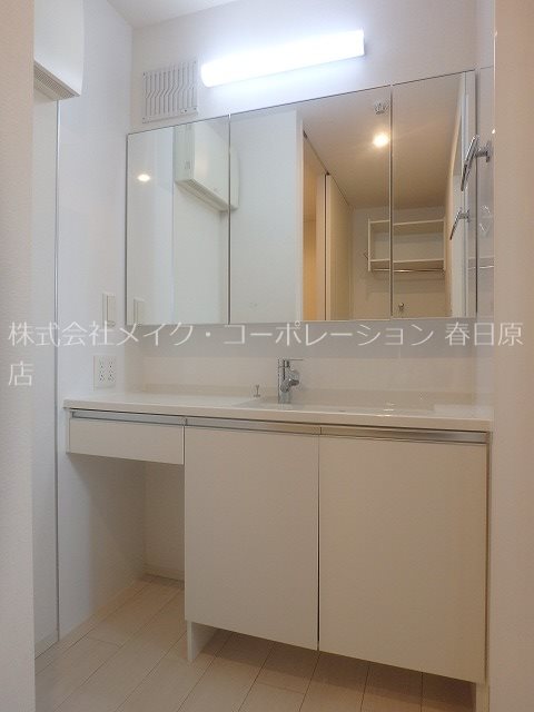 洗面設備　写真は同型タイプ