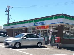 コンビニ　ファミリーマート名神一宮インター店（コンビニ）まで495m