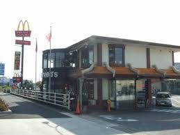 飲食店　マクドナルド丹陽店（飲食店）まで592m