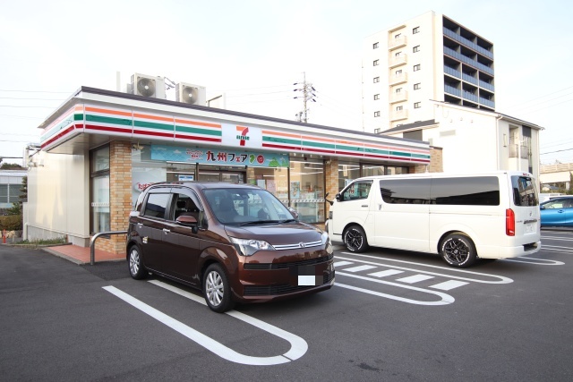 コンビニ　セブン-イレブン 長久手はなみずき店（コンビニ）まで500m