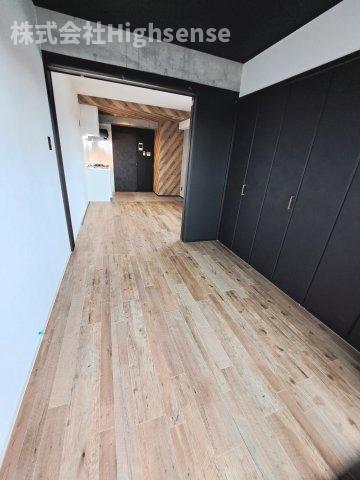 その他部屋・スペース　開放的な寝室です
