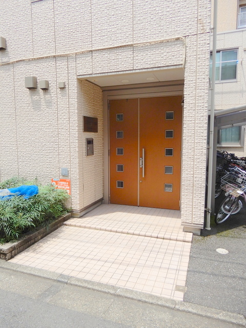 エントランス　オートロック付きマンション