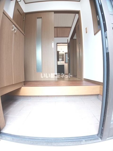 柏ケ谷戸建の玄関写真