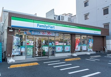 コンビニ　ファミリーマート 西小岩二丁目店（コンビニ）まで567m