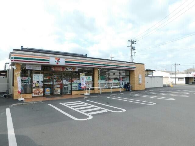 コンビニ　セブンイレブン鹿屋青果市場前店（コンビニ）まで618m
