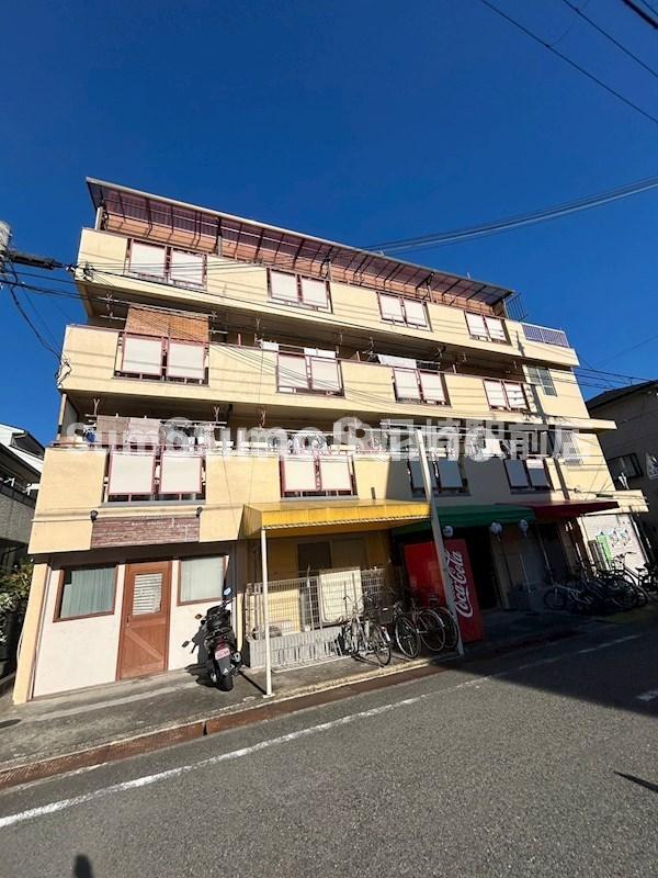 建物外観　外観は落ち着いています