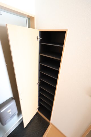 収納　シューズボックス