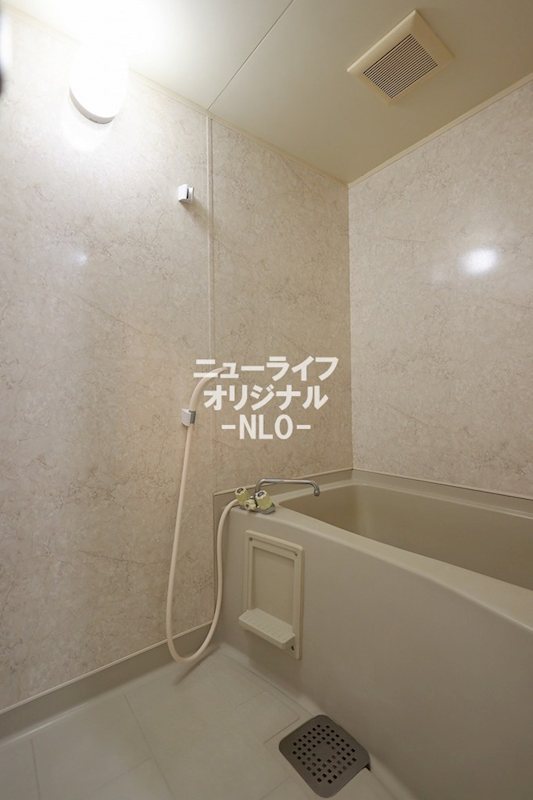 バス・シャワールーム　※同一仕様の別部屋写真の為、現況優先となります。