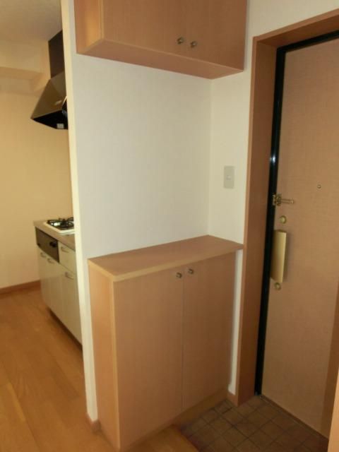玄関　玄関　下駄箱