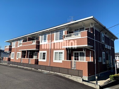 建物外観　住宅地にあり、１９号にも近いです。