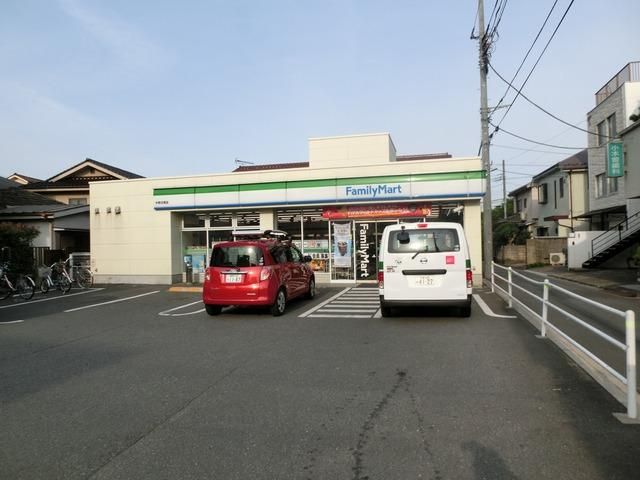 コンビニ　ファミリーマート（コンビニ）まで245m