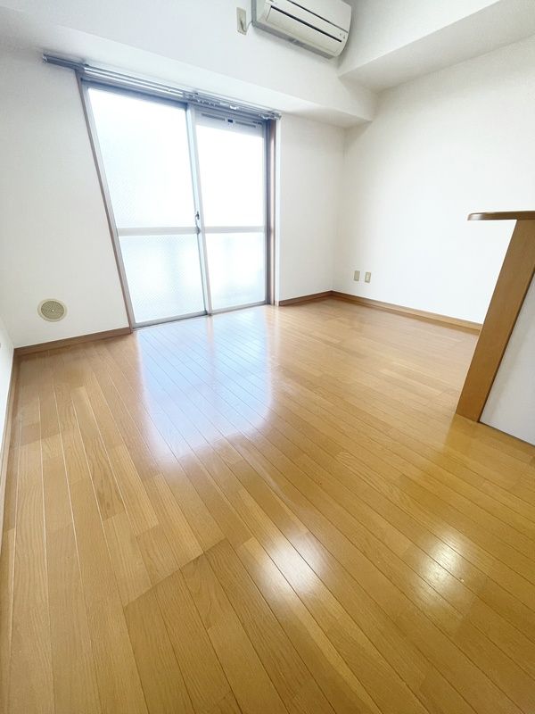 グランヴァン大井町IIの居間写真