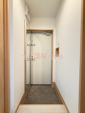 ソラーレ津福駅南の玄関写真