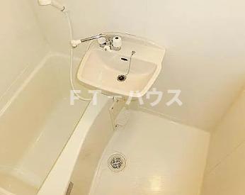 レジディア南行徳の風呂写真