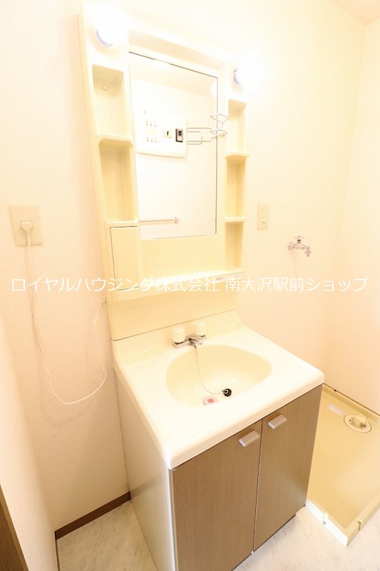 洗面設備　※参考写真