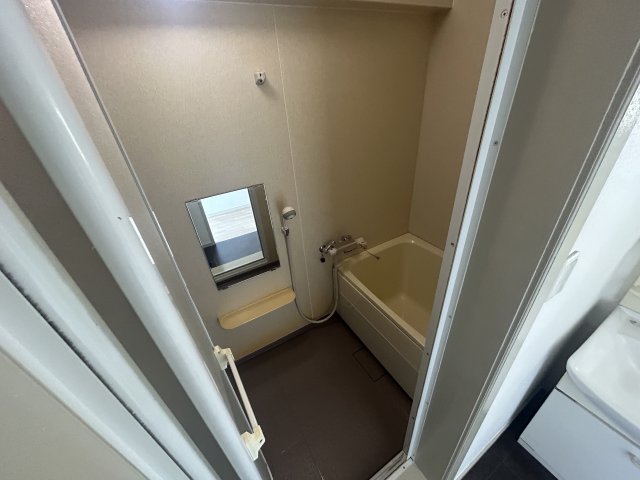ＪＲ姫新線 余部駅 徒歩32分 6階建 築49年の風呂写真