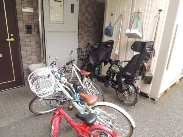 京王線 明大前駅 徒歩5分 3階建 築26年の外観写真