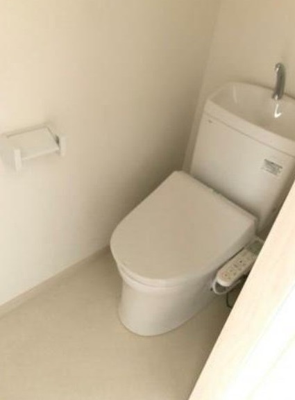 Ambition入谷のトイレ写真