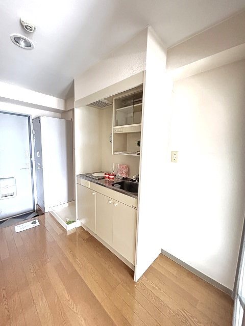キッチン　写真は203号室です。(参考)