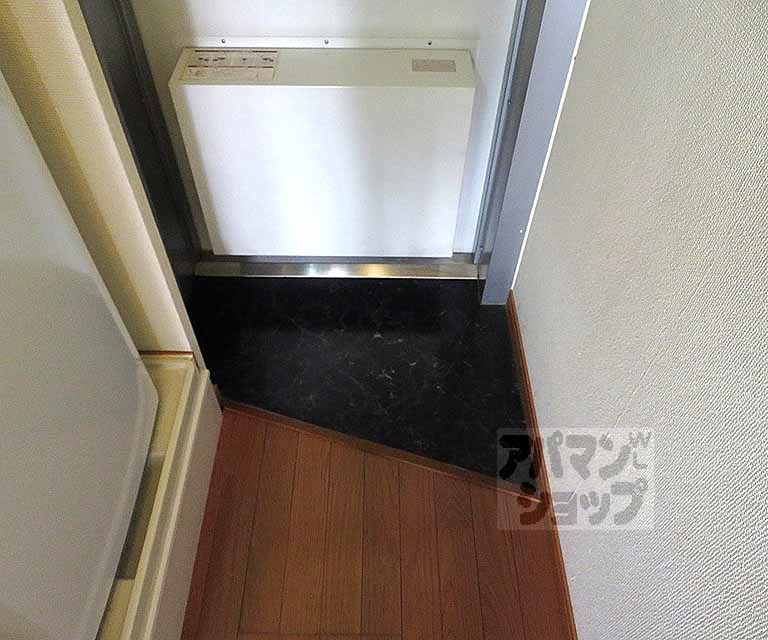 レオパレスみそのの玄関写真