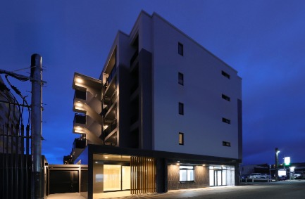 建物外観　最寄り駅徒歩2分圏内の人気デザイナーズマンションです！