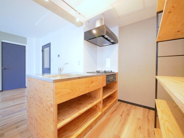 キッチン　人気の対面式システムキッチンです♪