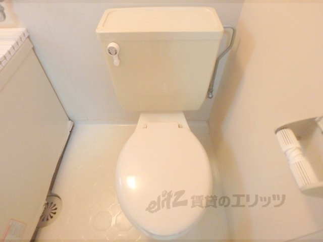 【六角ハイツのトイレ】
