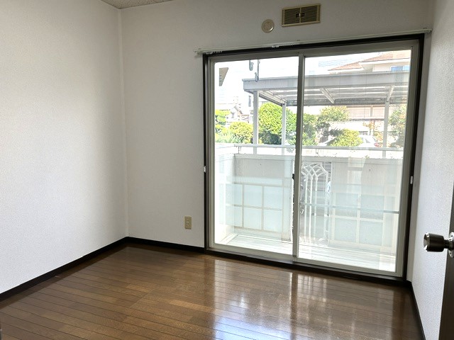 サンビレッジ福山G棟の居間写真