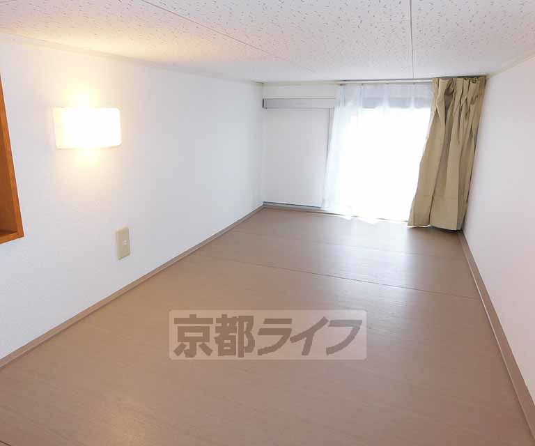 その他部屋・スペース　わくわくするロフト付。
