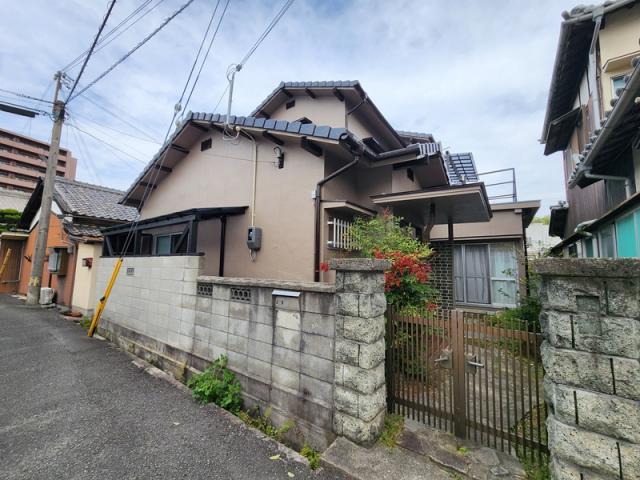 陸本町戸建の建物外観