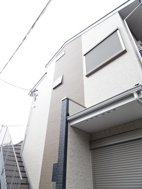 神奈川県横浜市鶴見区下末吉５（アパート）の賃貸物件の外観